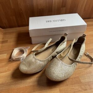 Dream Pairs Girls' Dress Shoes, Sole-Fina-K model in Gold glitter size 5